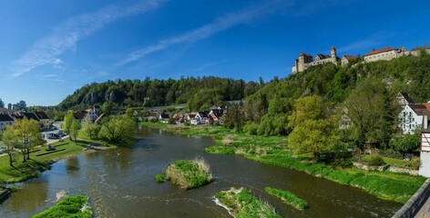 Fototapeta na wymiar Impressionen aus Harburg an der Romantischen Straße, das idyllische Flüsschen Wörnitz unterhalb der Burganlage