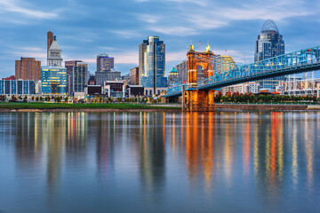 Fototapeta na wymiar Cincinnati, Ohio, USA Downtown Skyline