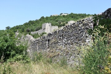 Mercato San Severino - Scorcio del Castello Sanseverino dalla terza cinta muraria
