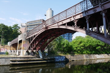 Anhalter Steg über Landwehrkanal in Berlin