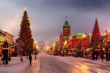 Gardinen Stadt Victoria Kanada für Weihnachten dekoriert. Die Leute kaufen in der Innenstadt ein. Victorias Charme und Schönheit hat jedem Weltreisenden viel zu bieten. © LukaszDesign