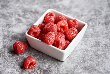 Himbeeren in Schale 