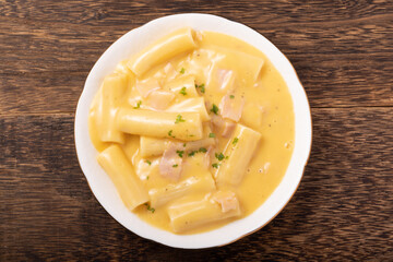 ペンネ　カルボナーラ