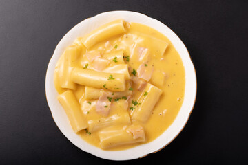 ペンネ　カルボナーラ