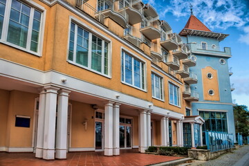 sellin, deutschland - bäderarchitektur in der altstadt