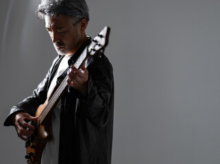 Bass・演奏・男性 © naka