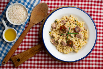 Italian risotto recipe with sausage and zucchini.