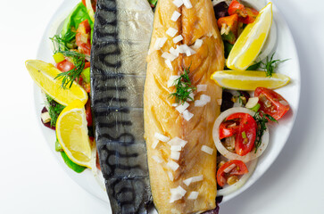 Hot smoked scottish mackerel fillets with onions, tomato and salad
