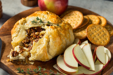 Homemade Baked Brie Puff Pastry