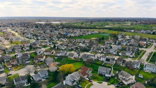 Single family homes in Mundelein, Illinois. A beautiful village in the USA, in Lake County, Illinois. Bird's eye view.