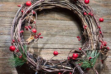 Grape Vine Wreath with Traditional Deocrations