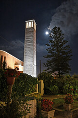 lighthouse at night - 550934784