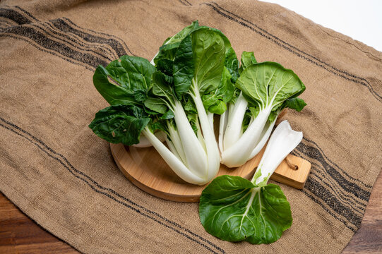 Chinakohlsalat Bilder – Durchsuchen 5,360 Archivfotos, Vektorgrafiken ...