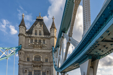 Tower Bridge in London © Margitta