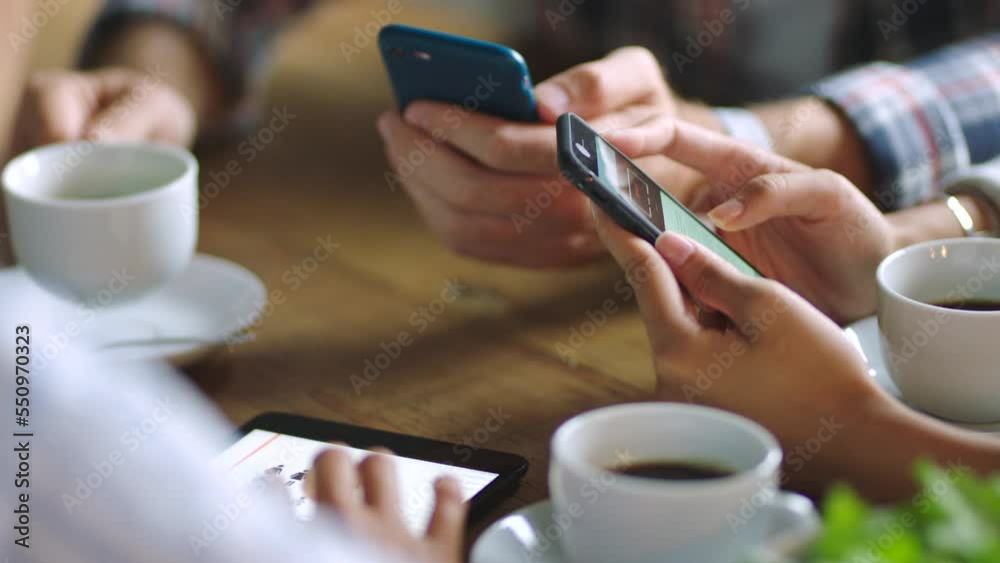 Aufkleber business people, coffee break and phone in hands for communication, social media and cloud computing