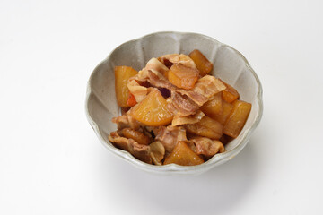 豚バラと大根の煮物