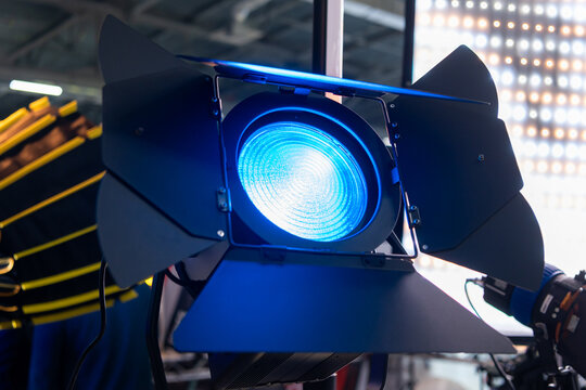 powerful cold blue light source. constant light spotlight. impulse monoblock with curtains . narrow beam light source