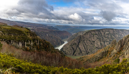 Cañon del Sil. Landscape view of the Canyon of Sil in Ribeira Sacra, well know area for it's terraced vineyards for Mencia wine. Ourense, Galicia, Spain - obrazy, fototapety, plakaty