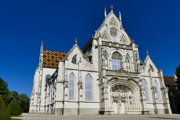 Fototapeta na wymiar Façade de l’église Saint-Nicolas-de-Tolentin du monastère royal de Brou à Bourg-en-Bresse
