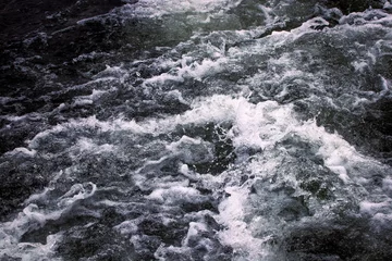 Photo sur Aluminium Printemps Close up of a river flow
