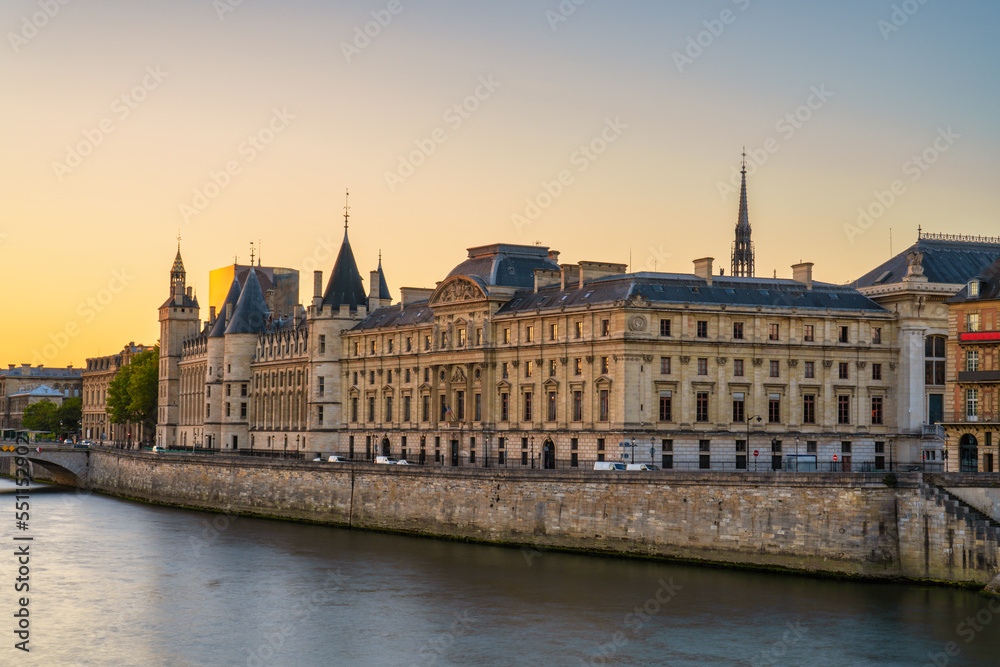 Sticker Conciergerie palace and prison by the Seine river at sunrise in Paris. France