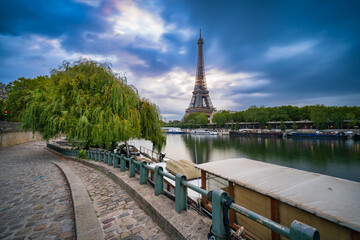 Fototapeta na wymiar Eiffel Tower at sunrise in Paris. France