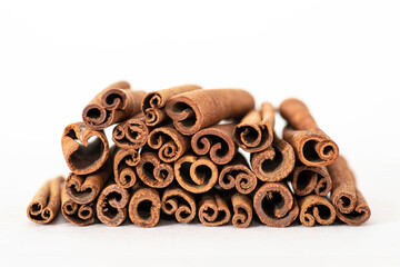 Obraz na płótnie Canvas Close-up of a pile of cinnamon sticks