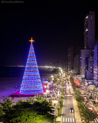 Árvore de Natal na praia