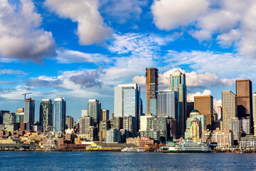 Seattle cityscape at Elliott Bay - obrazy, fototapety, plakaty
