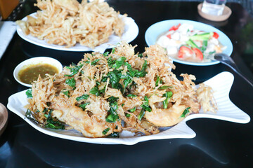 fried mushroom or deep fried Mushroom or fried golden needle mushroom