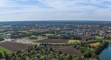 Ausblick auf den Park&Ride-Parkplatz und die Wendeschleife der Straßenbahn in Friedberg-West 