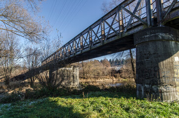 Most kolejowy 