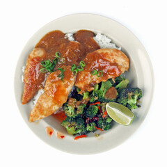 Süßes Miso-Ingwer-Hähnchen auf Limettenreis