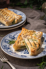 Puff pastry with spinach and ricotta.