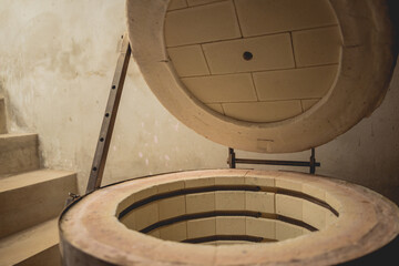 Muffle furnace for firing ceramics in pottery workshop