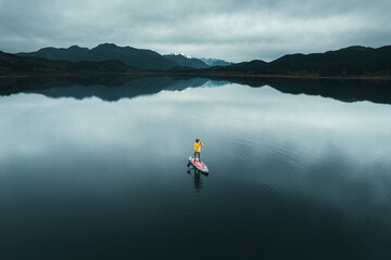 Fototapeta na wymiar canoe on the lake