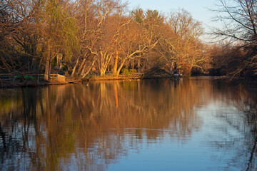 Fototapeta na wymiar Scenic areas along the Lenape Trail by the Mill Pond Park at Plainsboro, New Jersey =04