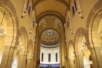 Fototapeta premium Basilique Notre Dame de la victoire, ville de Saint-Raphaël, département du Var, France