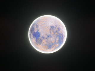 gran luna llena mineral brillante