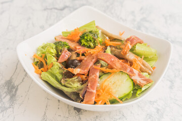 焼豚の野菜サラダ