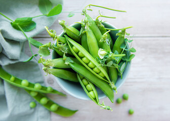 Bowl with sweet pea pods