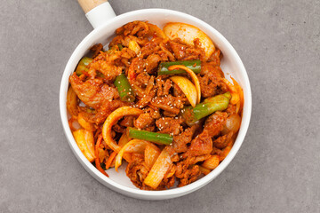 stir-fried spicy pork, food, korean food, pork, cooking, meat, vegetables, meals, green onions, 