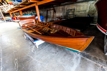 Obraz premium Vinage wooden motor boats in shipyard