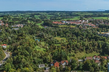 Kempten im Allgäu - der Landschaftspark Engelhalde im Luftbild