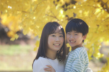 笑顔の親子
