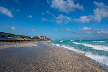 Beautiful Caribbean coast with clear waters and beautiful beaches.