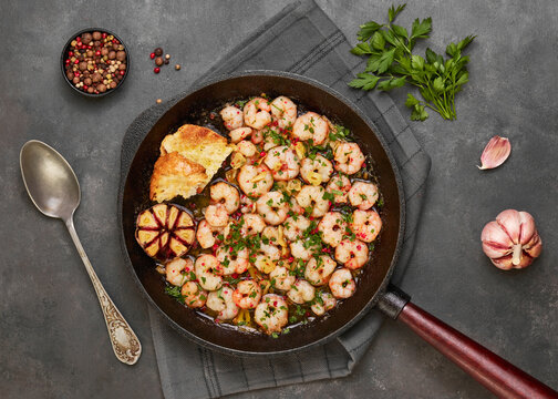 Shrimp Scamp in a pan
