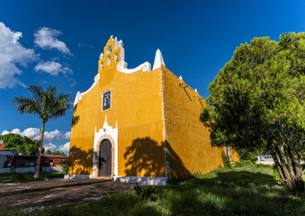 Beautiful yellow church of Santa Ana, Valladolid, Yucatan, Mexico.