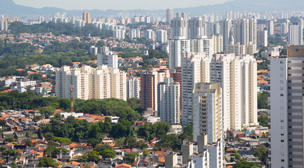 Fototapeta na wymiar View of buildings, houses, streets and mountains in the city of Sao Paulo, Brazil