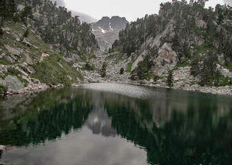 pirineo de catalunya lago de gerber